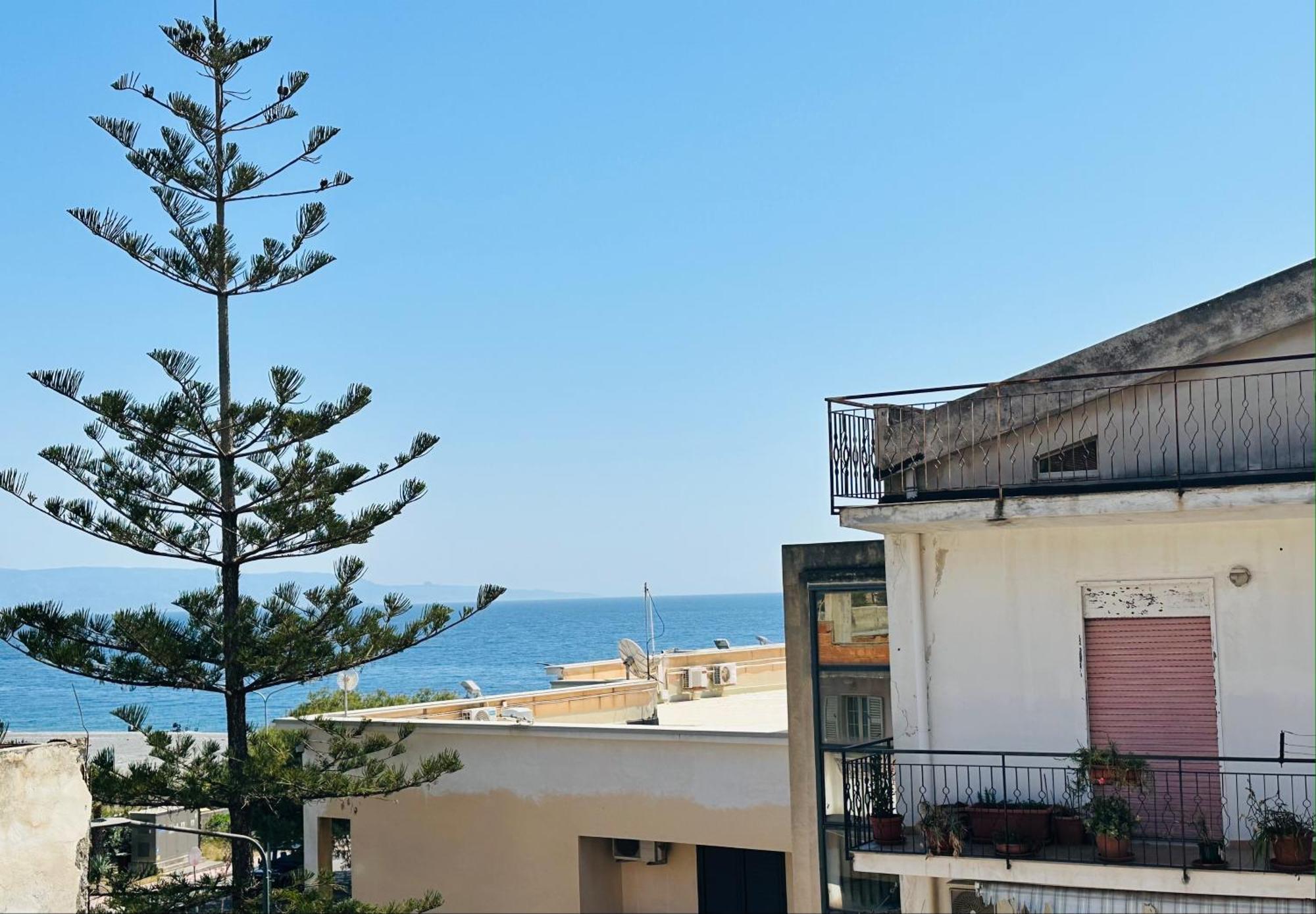 אפרטהוטל סנטה תרזה די ריבה Riviera Ionica מראה חיצוני תמונה